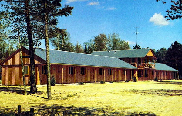 Tylenes Restaurant and Cabins - Old Postcard And Promos